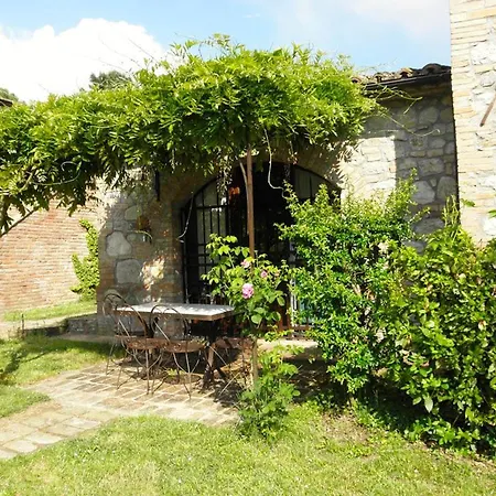 Appartamento Monte Santa Maria Tiberina Sleeps 6 Pool Wifi
