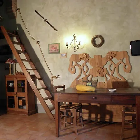 דירה Monte Santa Maria Tiberina Sleeps 6 Pool Wifi *