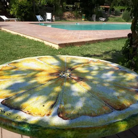 דירה Monte Santa Maria Tiberina Sleeps 6 Pool Wifi *