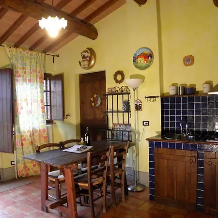 Monte Santa Maria Tiberina Sleeps 6 Pool Wifi דירה