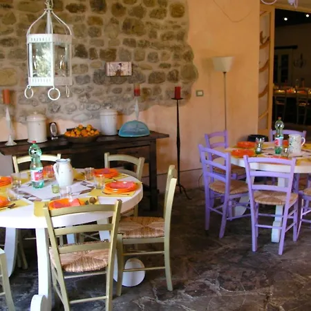 Monte Santa Maria Tiberina Sleeps 6 Pool Wifi דירה Monteleone dʼOrvieto