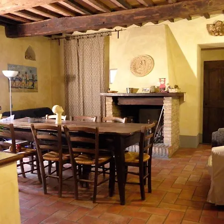 Monte Santa Maria Tiberina Sleeps 6 Pool Wifi דירה