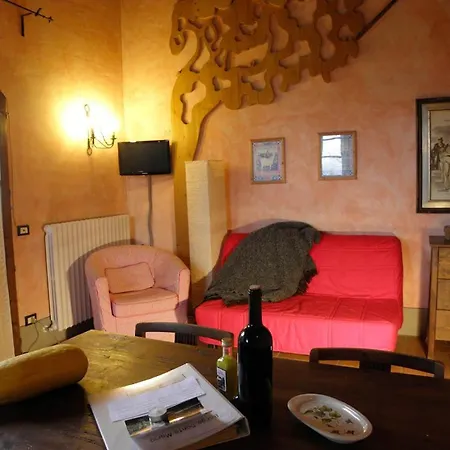 Appartamento Monte Santa Maria Tiberina Sleeps 6 Pool Wifi
